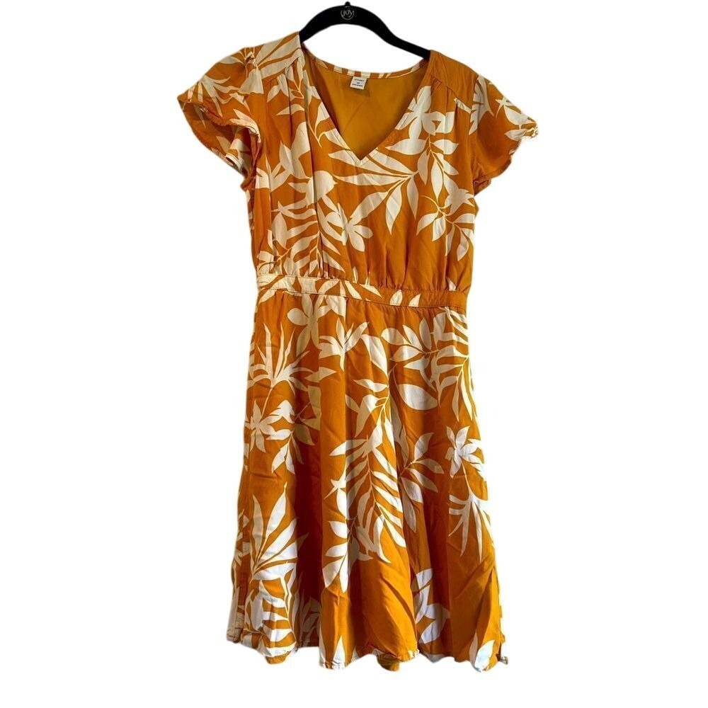 Tropical Floral Print V-Neck Summer Dress in Mustard Yellow B20